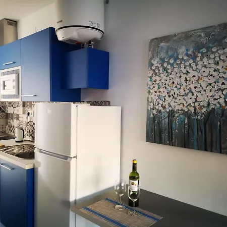 アパートホテル Bnbook Medea フエンヒロラ